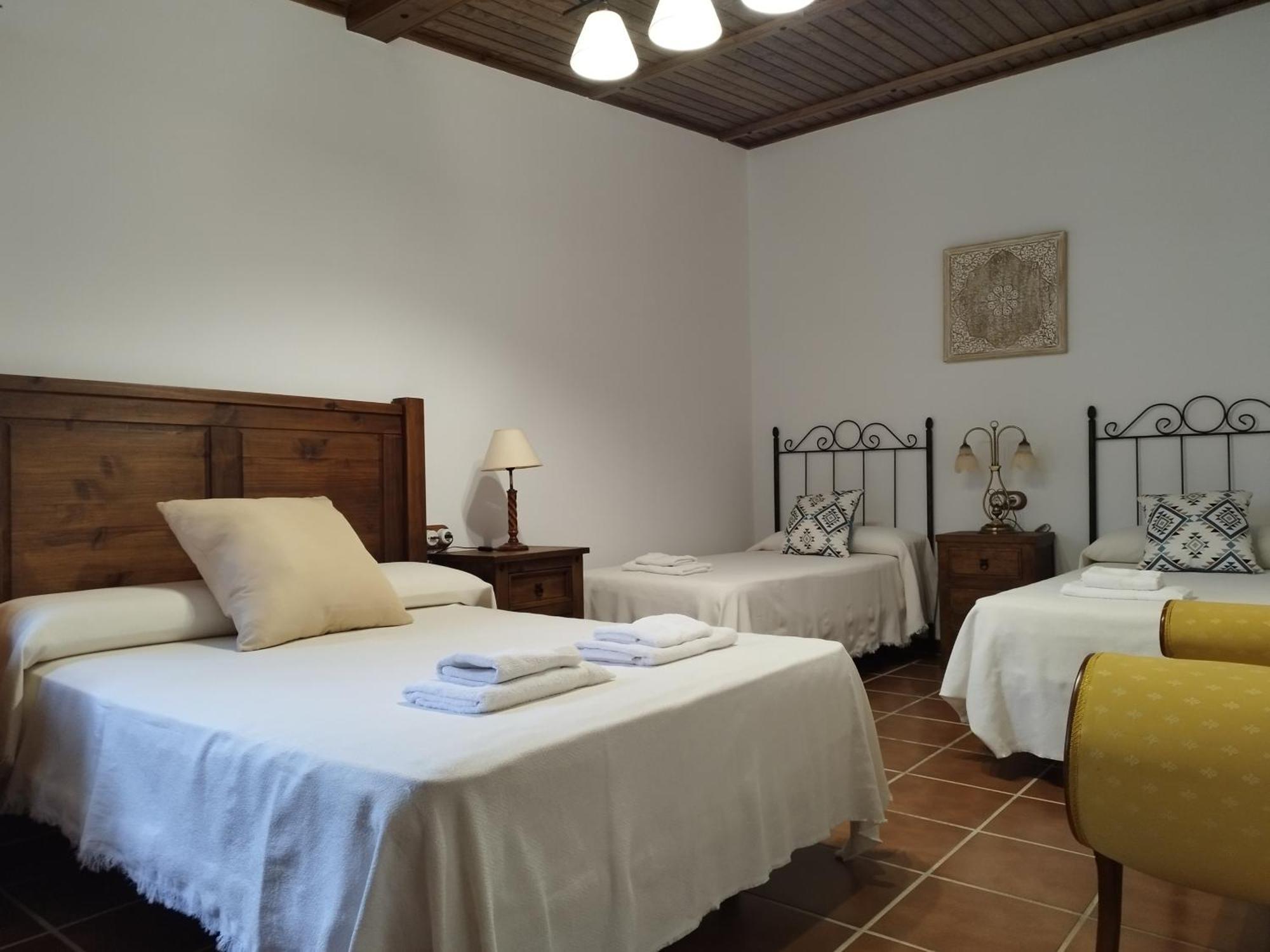 Vivienda Rural Los Madronos Malcocinado  外观 照片